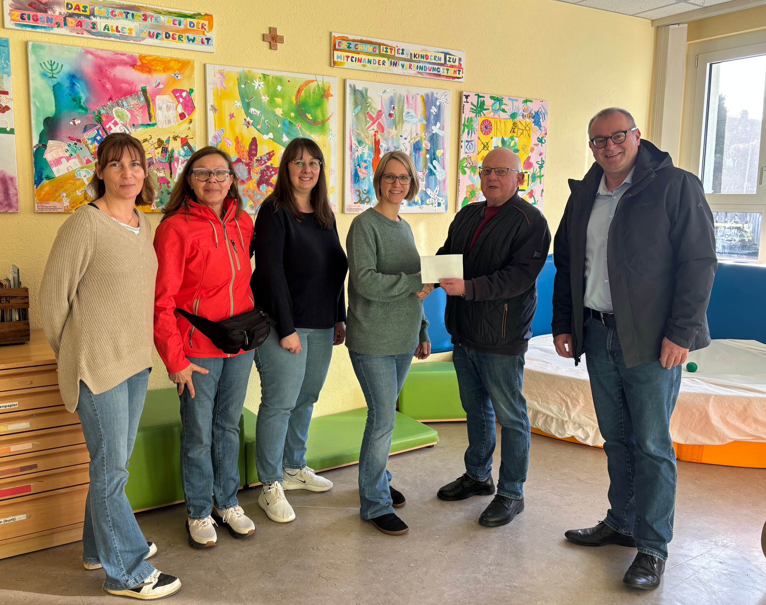 Spendenübergabe von 200€ an den Kindergarten Villa Kunterbunt